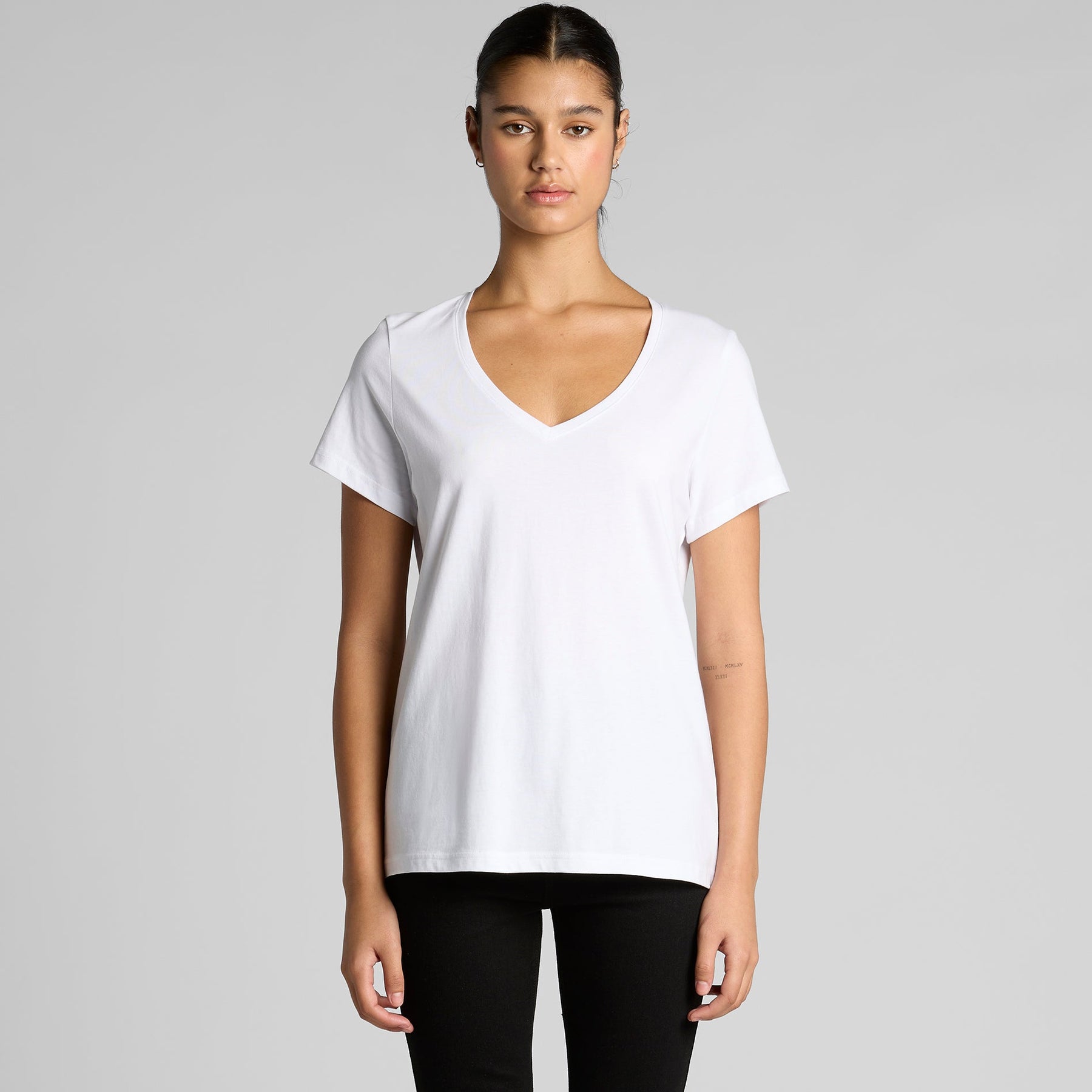 4023 WOS MAPLE V NECK TEE