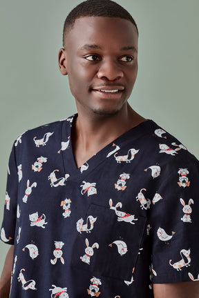 BIZ CARE MENS BEST FRIENDS SCRUB TOP   CST147MS